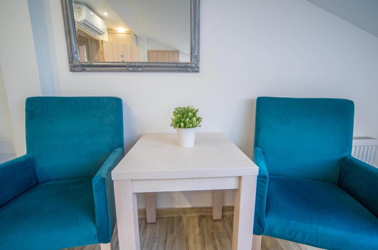 Delfin Bed & Breakfast Miedzywodzie Bagian luar foto