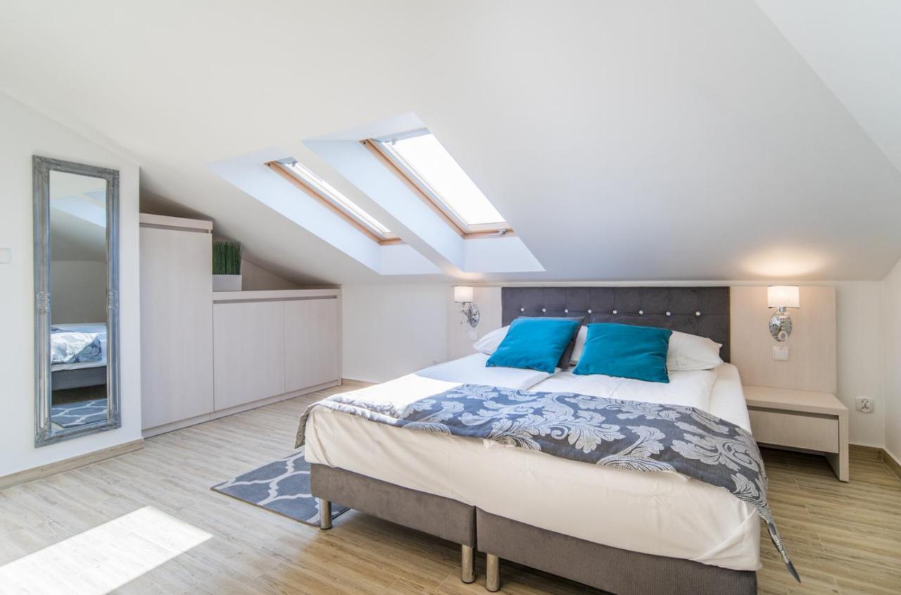 Delfin Bed & Breakfast Miedzywodzie Bagian luar foto