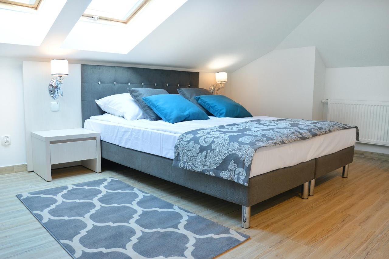 Delfin Bed & Breakfast Miedzywodzie Bagian luar foto