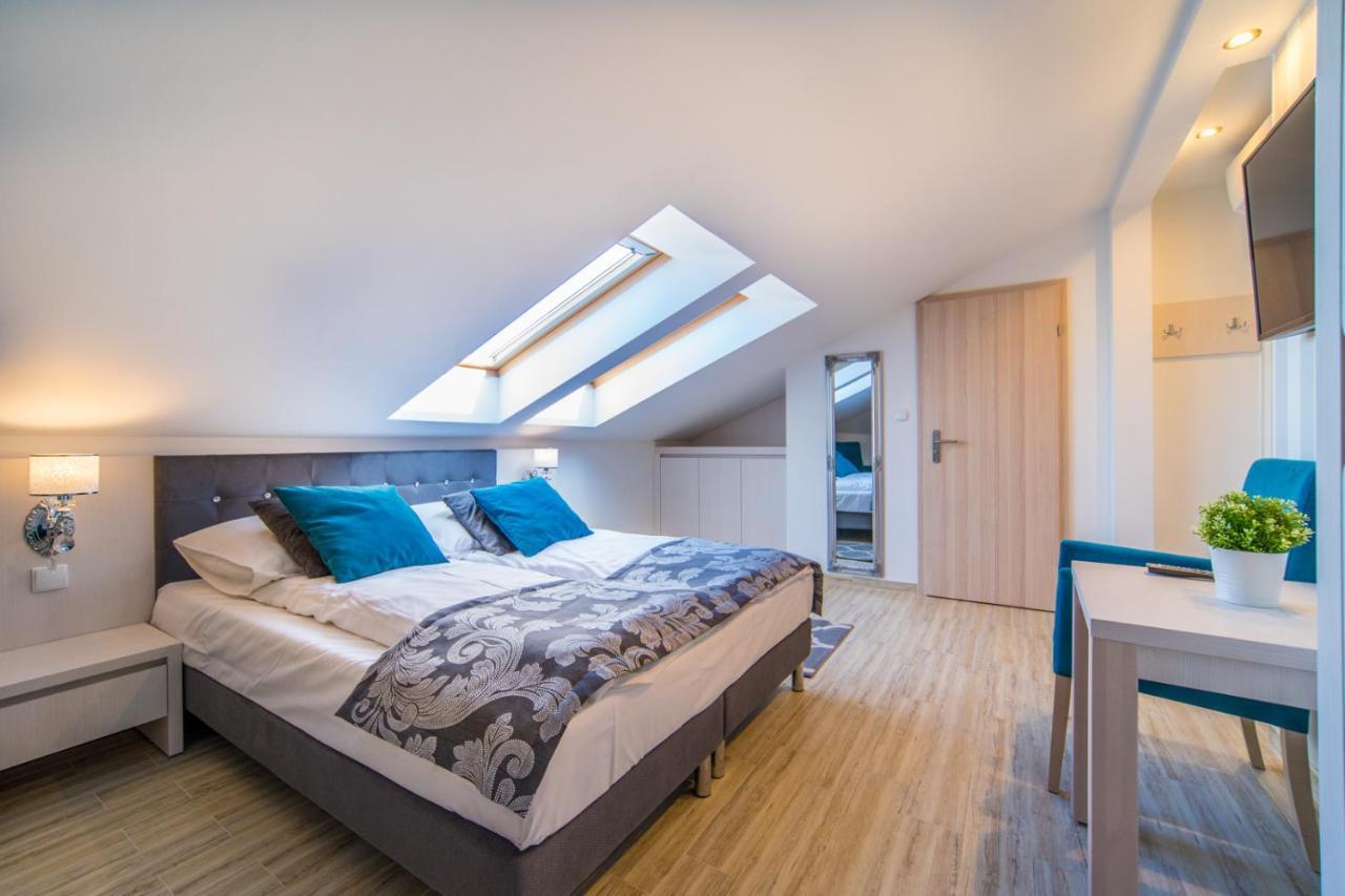 Delfin Bed & Breakfast Miedzywodzie Bagian luar foto