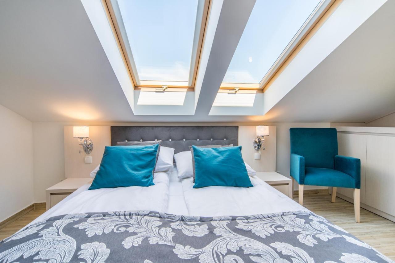 Delfin Bed & Breakfast Miedzywodzie Bagian luar foto