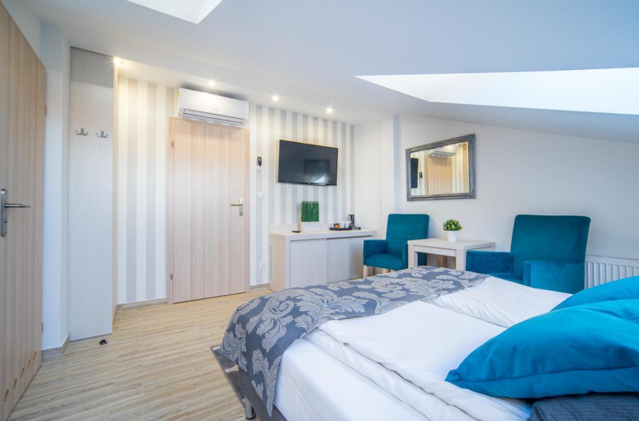 Delfin Bed & Breakfast Miedzywodzie Bagian luar foto