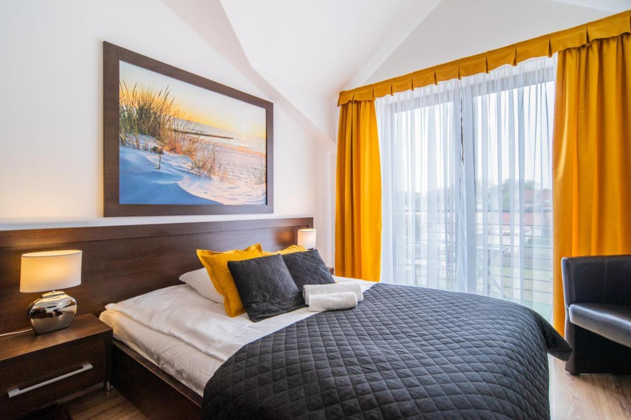 Delfin Bed & Breakfast Miedzywodzie Bagian luar foto